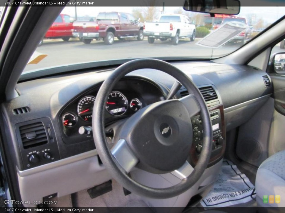 Medium Gray Interior Dashboard for the 2007 Chevrolet Uplander LS #39668729