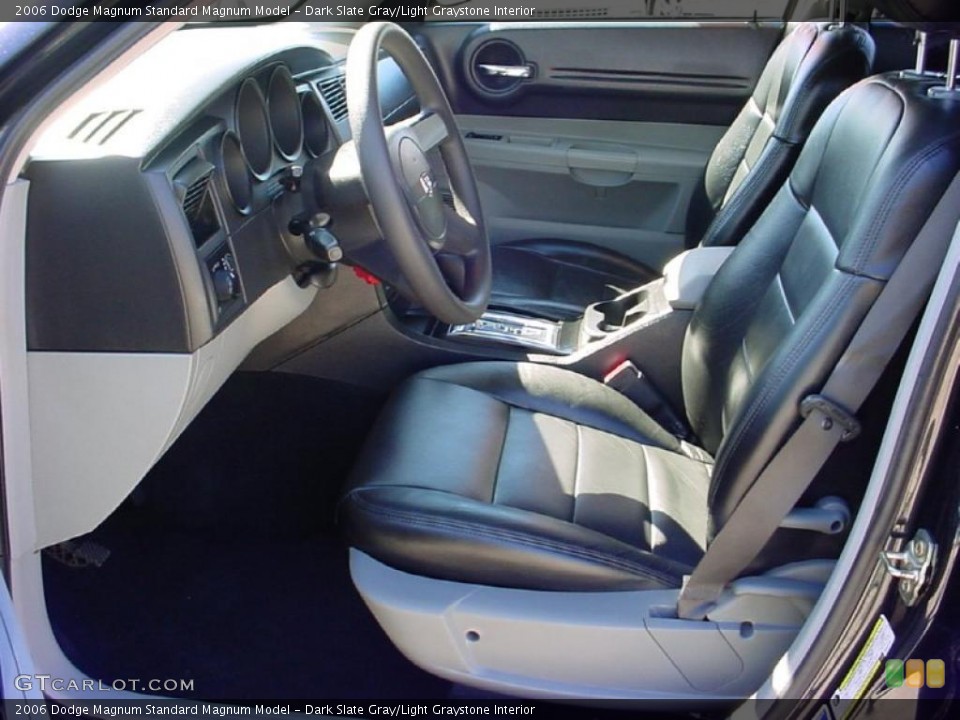 Dark Slate Gray/Light Graystone Interior Photo for the 2006 Dodge Magnum  #39670759