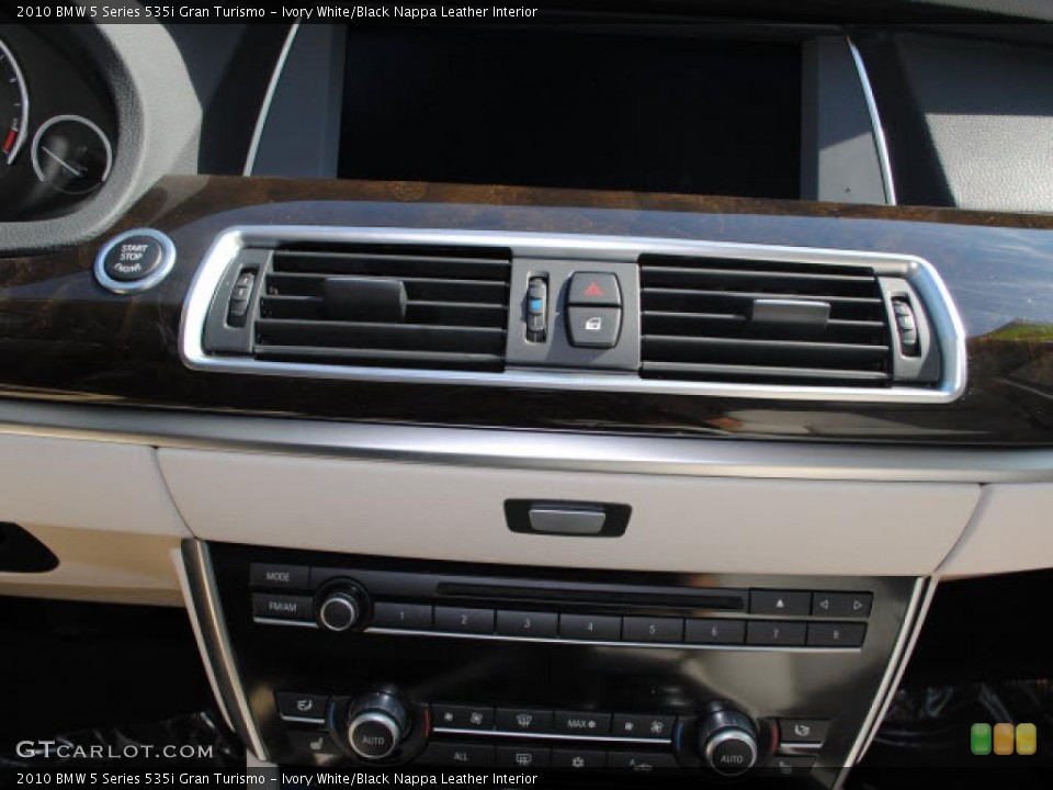 Ivory White/Black Nappa Leather Interior Controls for the 2010 BMW 5 Series 535i Gran Turismo #39671535