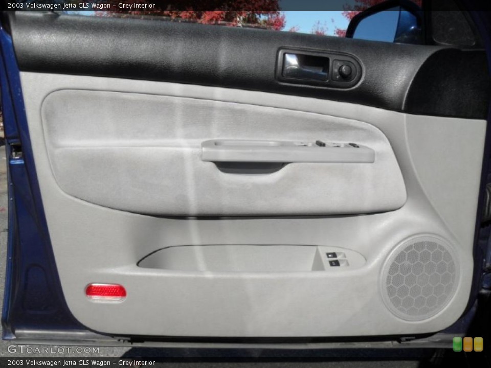 Grey Interior Door Panel for the 2003 Volkswagen Jetta GLS Wagon #39671830