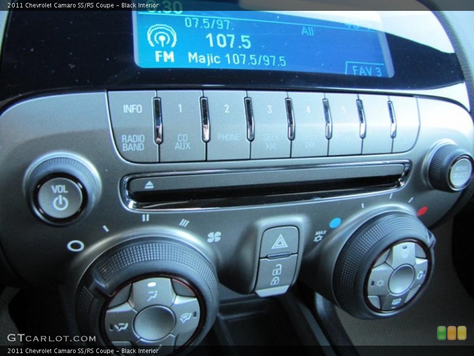 Black Interior Controls for the 2011 Chevrolet Camaro SS/RS Coupe #39674427
