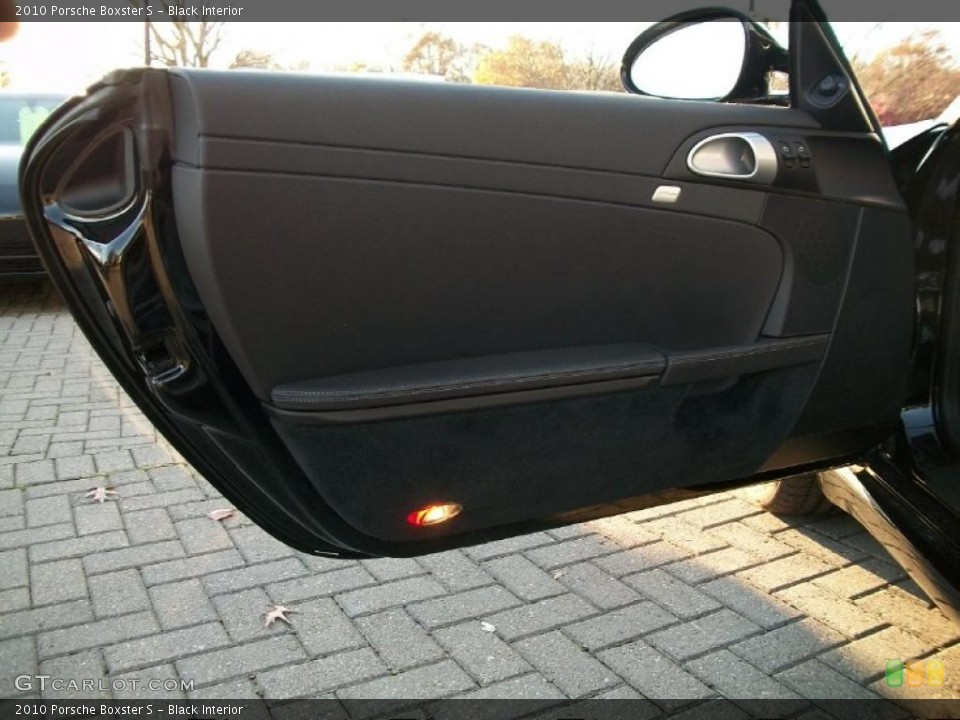 Black Interior Door Panel for the 2010 Porsche Boxster S #39675147