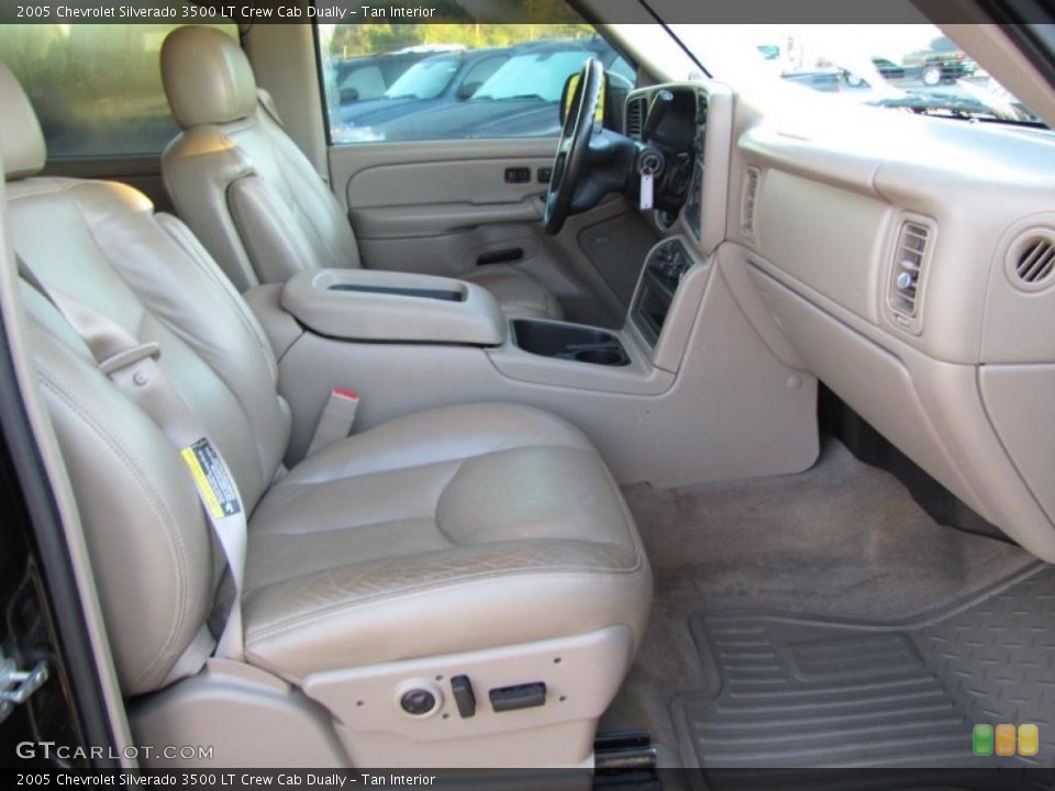 Tan Interior Photo for the 2005 Chevrolet Silverado 3500 LT Crew Cab Dually #39676071