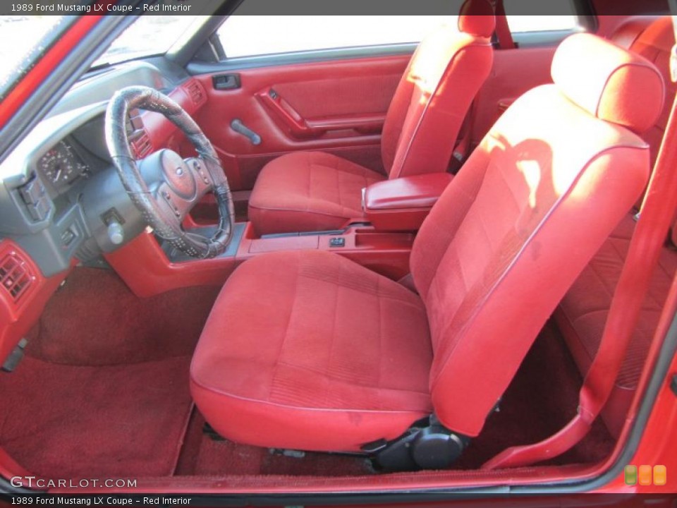 Red Interior Photo for the 1989 Ford Mustang LX Coupe #39676299