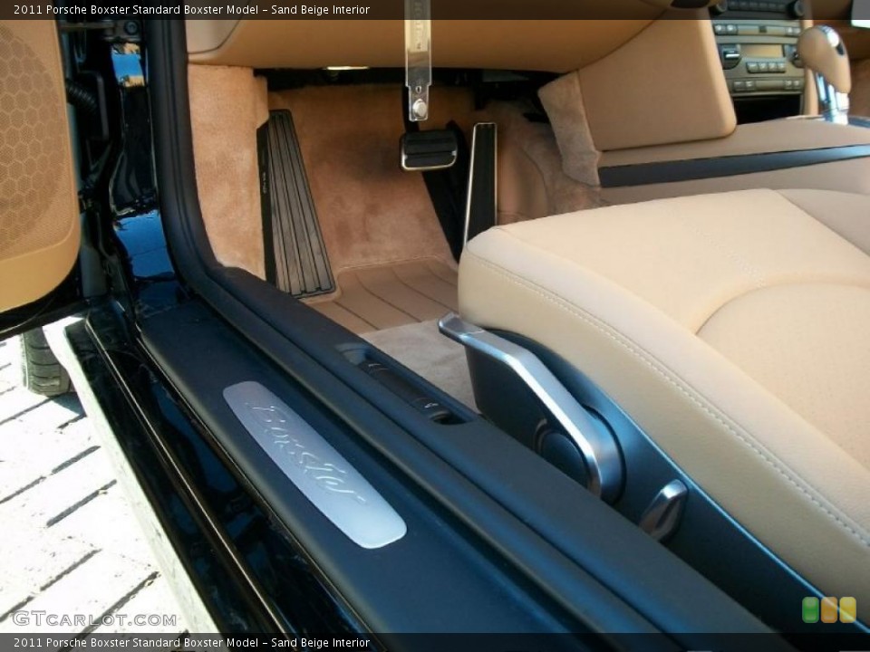 Sand Beige Interior Controls for the 2011 Porsche Boxster  #39677431
