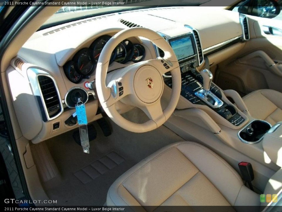 Luxor Beige Interior Photo for the 2011 Porsche Cayenne  #39677939