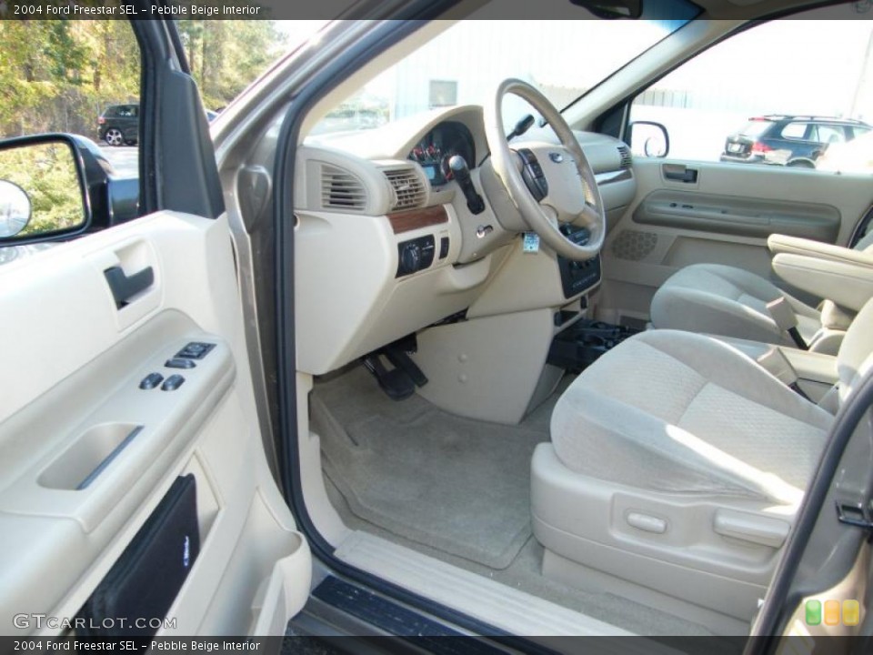 Pebble Beige Interior Photo for the 2004 Ford Freestar SEL #39683247