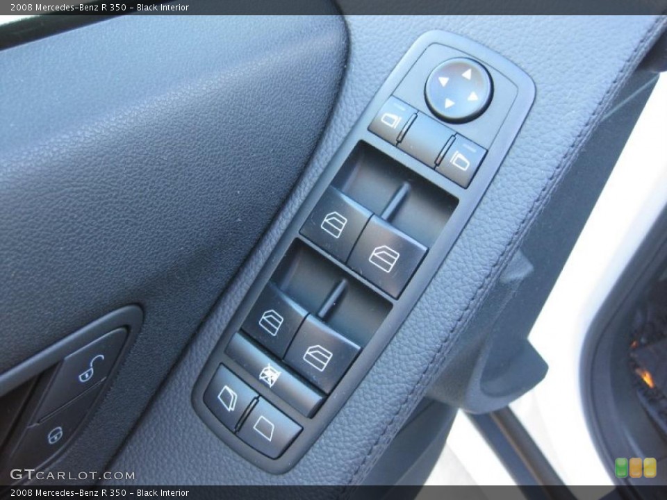 Black Interior Controls for the 2008 Mercedes-Benz R 350 #39685959