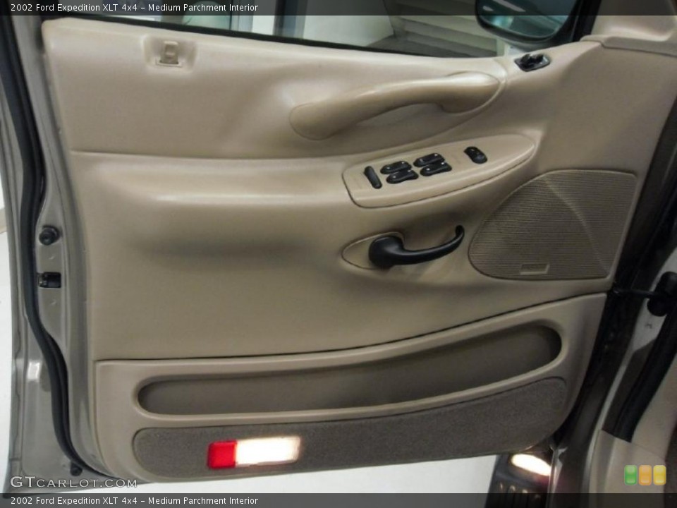 Medium Parchment Interior Door Panel for the 2002 Ford Expedition XLT 4x4 #39693567