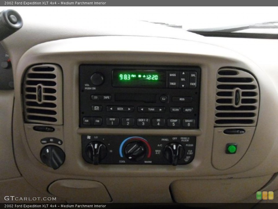 Medium Parchment Interior Controls for the 2002 Ford Expedition XLT 4x4 #39693627