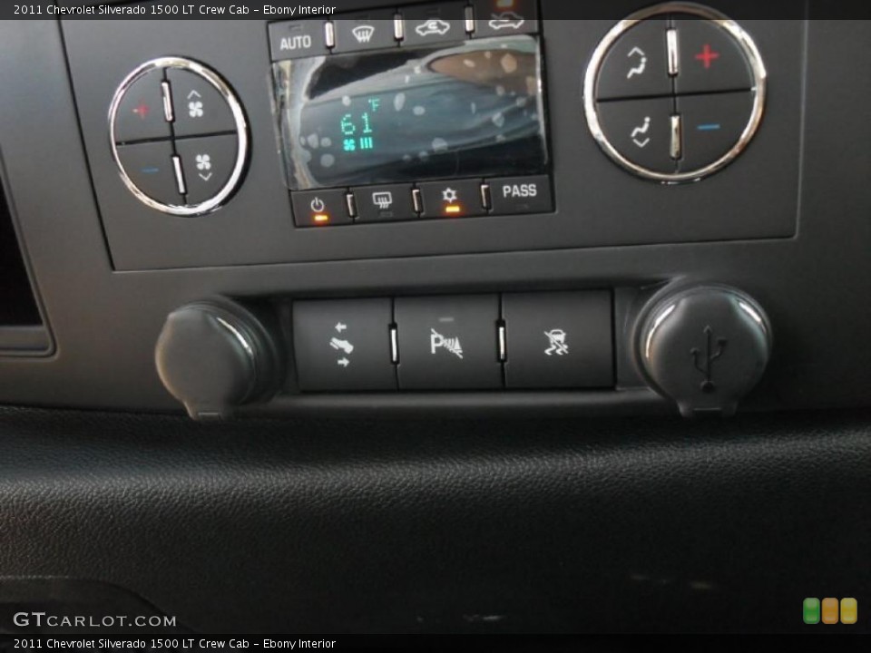 Ebony Interior Controls for the 2011 Chevrolet Silverado 1500 LT Crew Cab #39700695