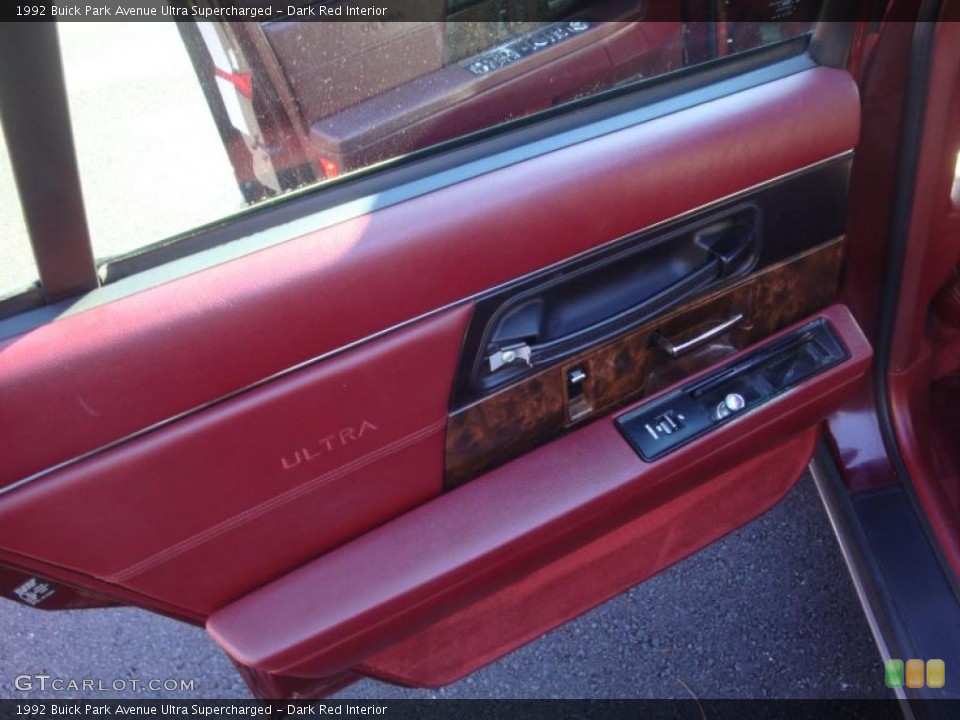 Dark Red Interior Door Panel for the 1992 Buick Park Avenue Ultra Supercharged #39707067