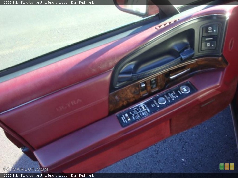 Dark Red Interior Door Panel for the 1992 Buick Park Avenue Ultra Supercharged #39707083