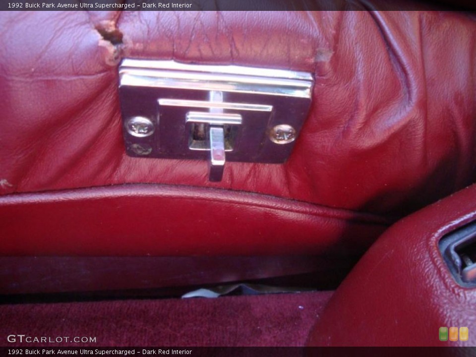 Dark Red Interior Controls for the 1992 Buick Park Avenue Ultra Supercharged #39707103