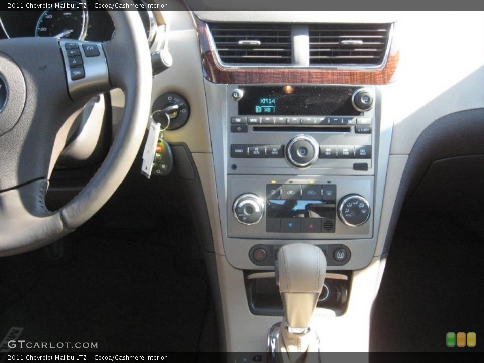 Cocoa/Cashmere Interior Controls for the 2011 Chevrolet Malibu LTZ #39707139