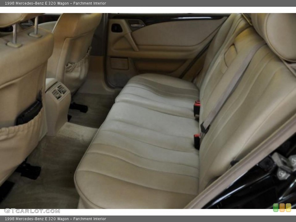 Parchment Interior Photo for the 1998 Mercedes-Benz E 320 Wagon #39720275