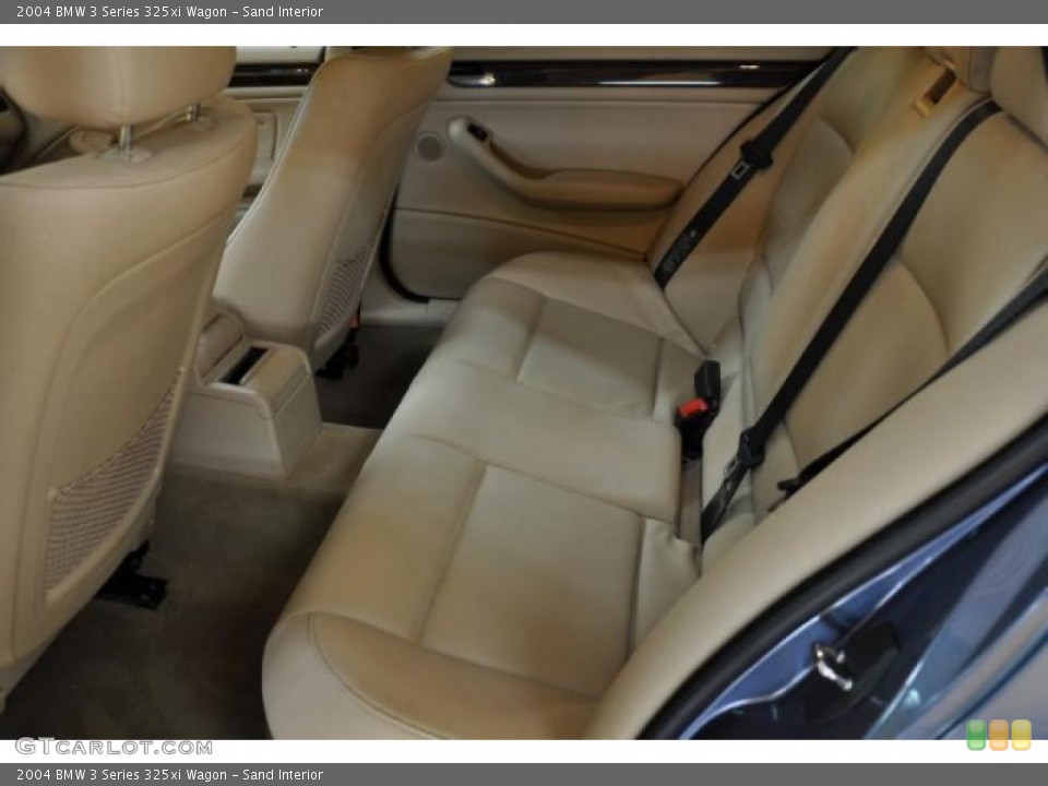 Sand Interior Photo for the 2004 BMW 3 Series 325xi Wagon #39720527