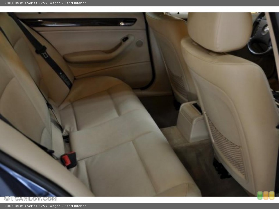 Sand Interior Photo for the 2004 BMW 3 Series 325xi Wagon #39720555