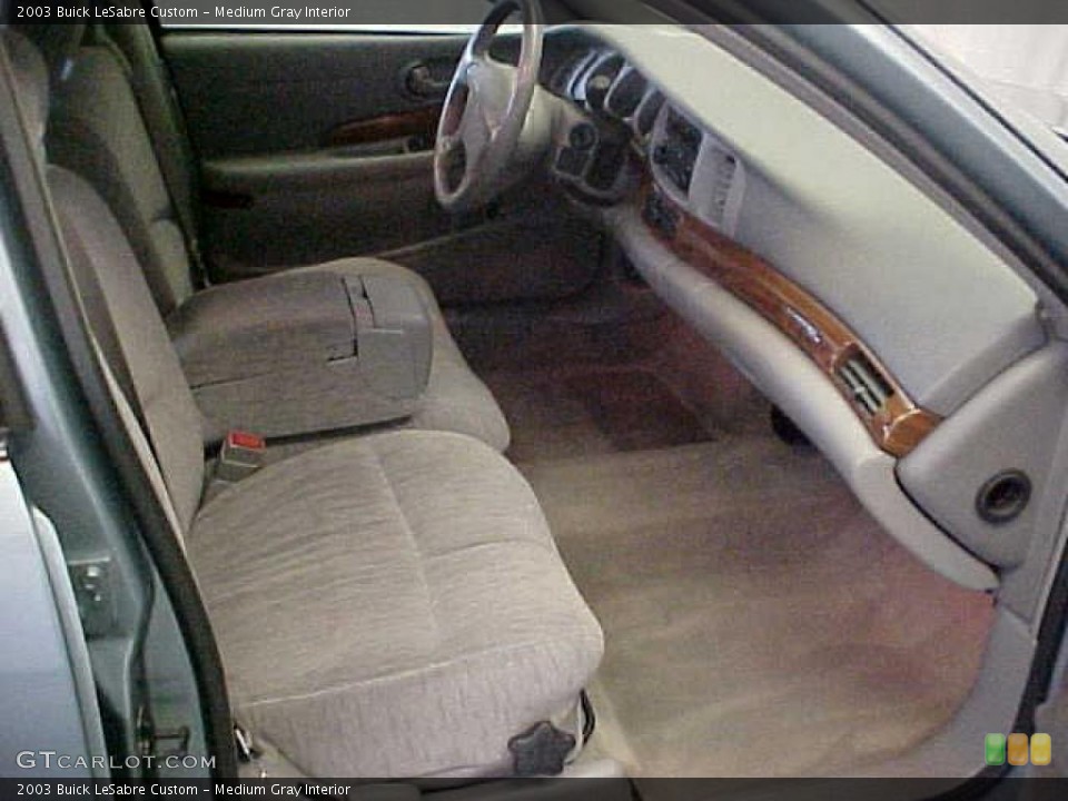 Medium Gray Interior Photo for the 2003 Buick LeSabre Custom #39724247