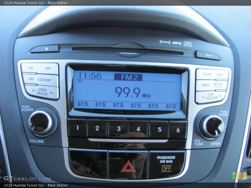 Black Interior Controls for the 2010 Hyundai Tucson GLS #39725087