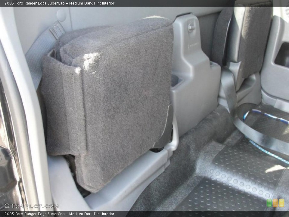 Medium Dark Flint Interior Photo for the 2005 Ford Ranger Edge SuperCab #39732684
