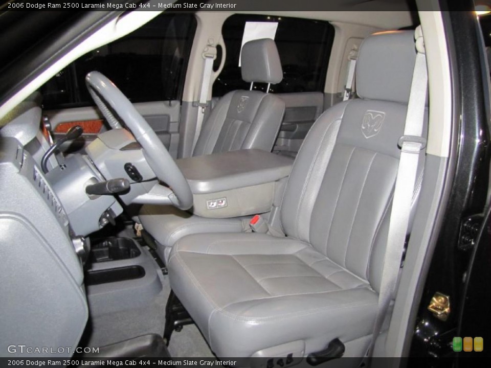 Medium Slate Gray Interior Photo for the 2006 Dodge Ram 2500 Laramie Mega Cab 4x4 #39733713