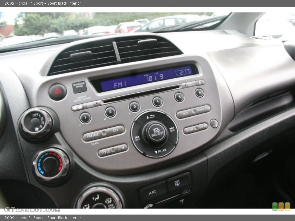 Sport Black Interior Controls for the 2009 Honda Fit Sport #39734619