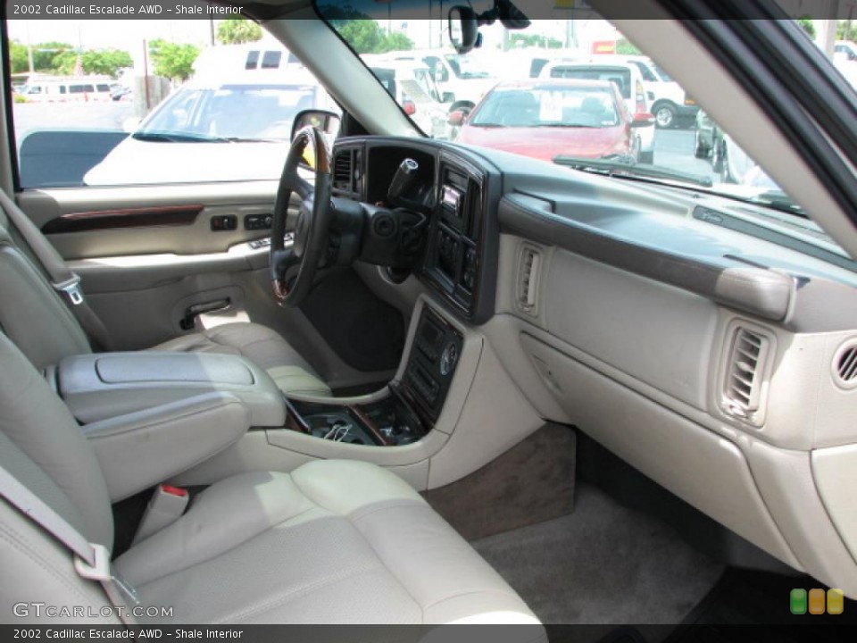 Shale Interior Photo for the 2002 Cadillac Escalade AWD #39741710
