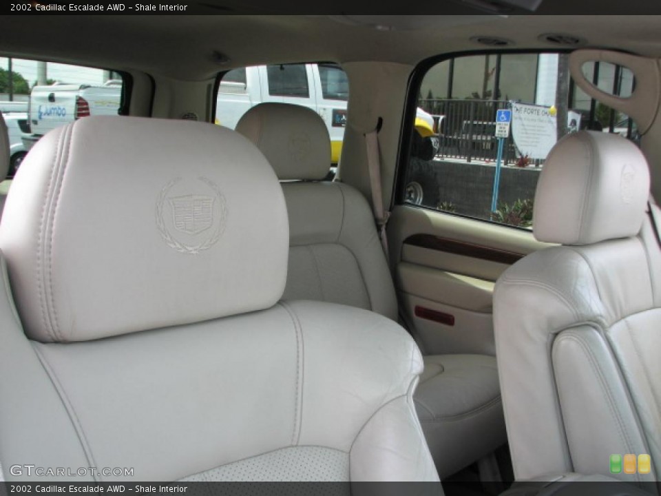 Shale Interior Photo for the 2002 Cadillac Escalade AWD #39741726