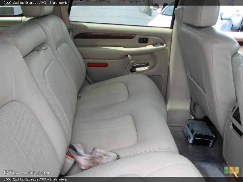 Shale Interior Photo for the 2002 Cadillac Escalade AWD #39741766