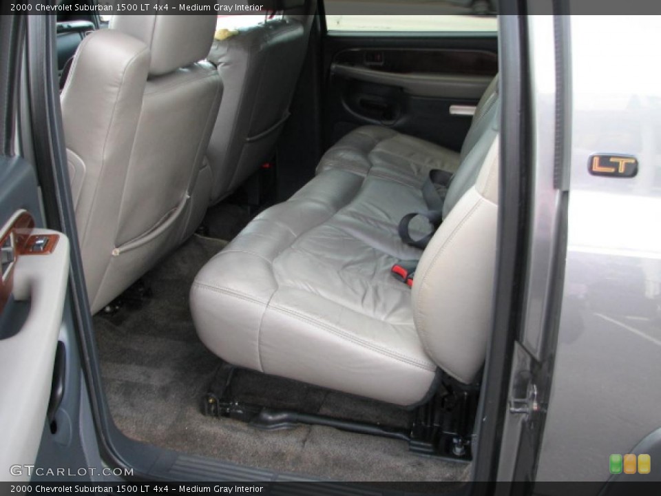 Medium Gray Interior Photo for the 2000 Chevrolet Suburban 1500 LT 4x4 #39749742