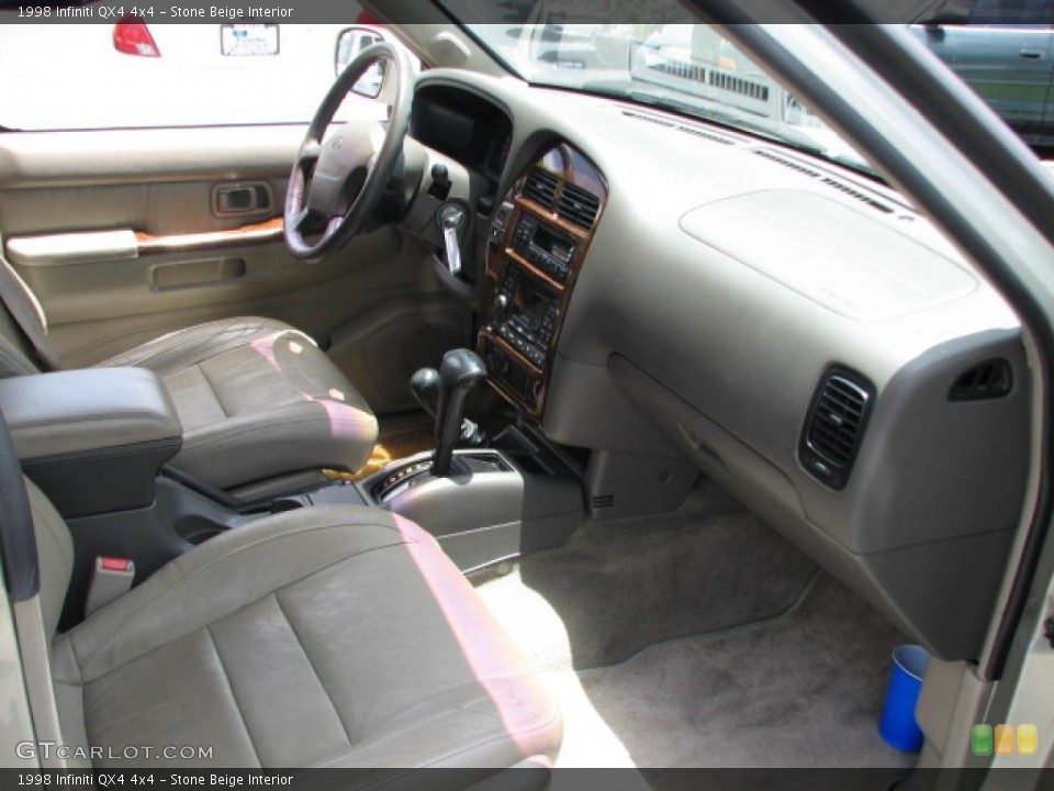 Stone Beige Interior Photo for the 1998 Infiniti QX4 4x4 #39751378
