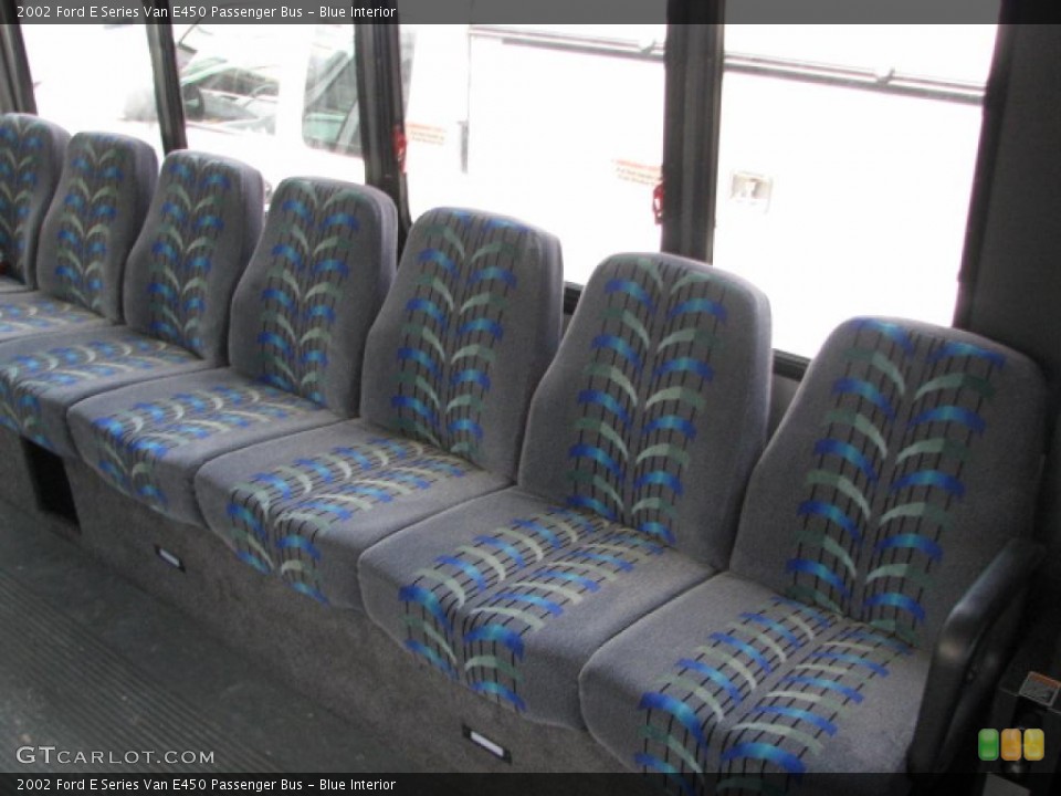 Blue Interior Photo for the 2002 Ford E Series Van E450 Passenger Bus #39752002