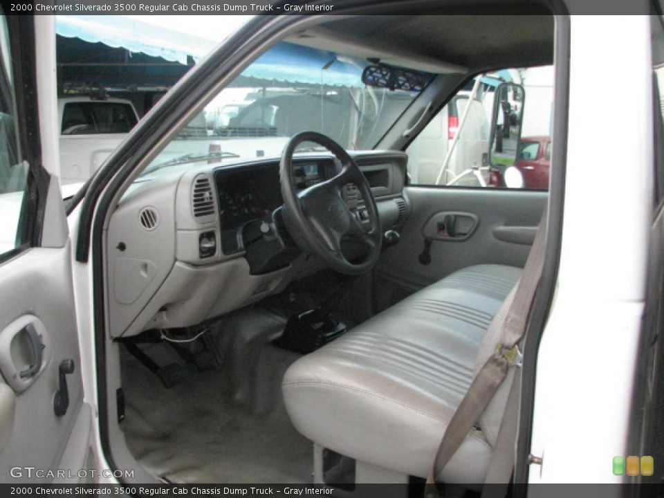 Gray Interior Photo for the 2000 Chevrolet Silverado 3500 Regular Cab Chassis Dump Truck #39752681
