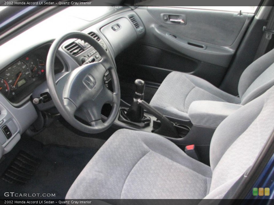 Quartz Gray Interior Photo for the 2002 Honda Accord LX Sedan #39759466