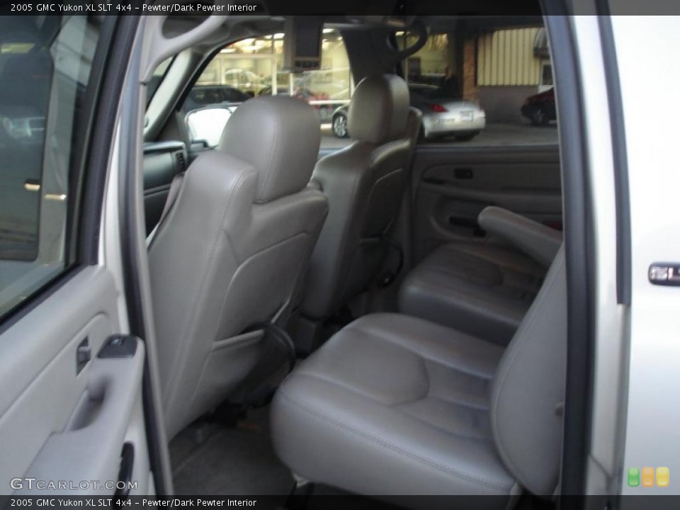 Pewter/Dark Pewter Interior Photo for the 2005 GMC Yukon XL SLT 4x4 #39761650