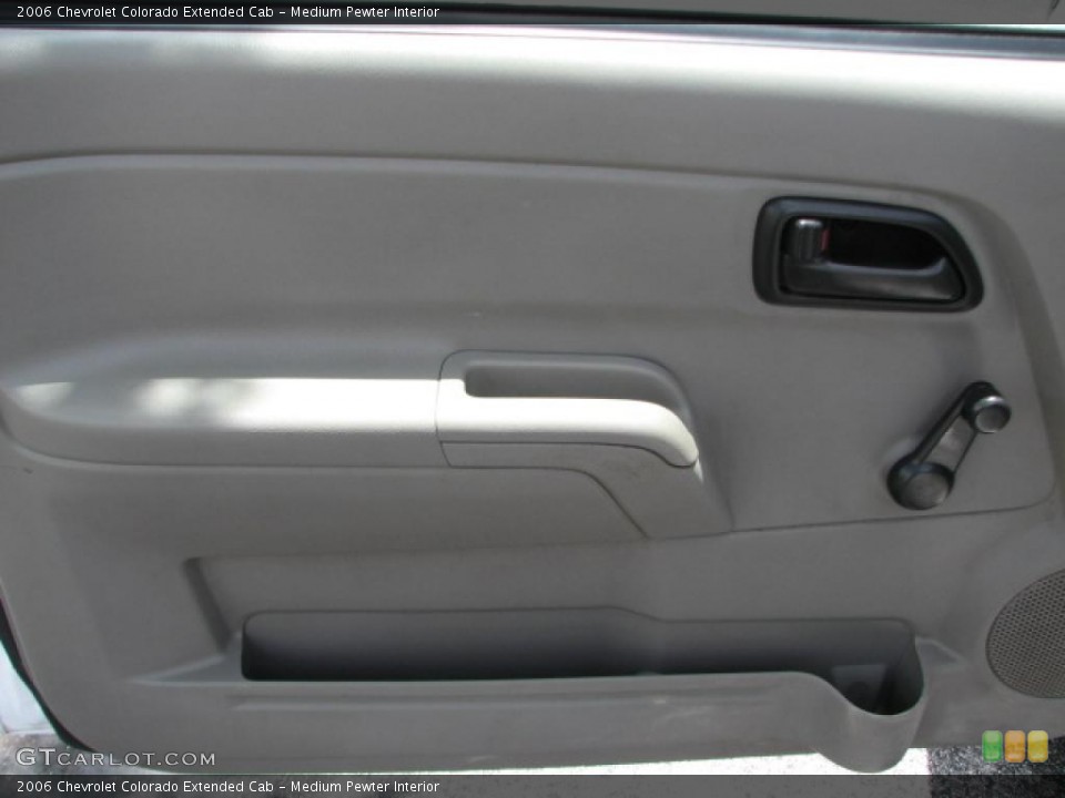Medium Pewter Interior Door Panel for the 2006 Chevrolet Colorado Extended Cab #39762366
