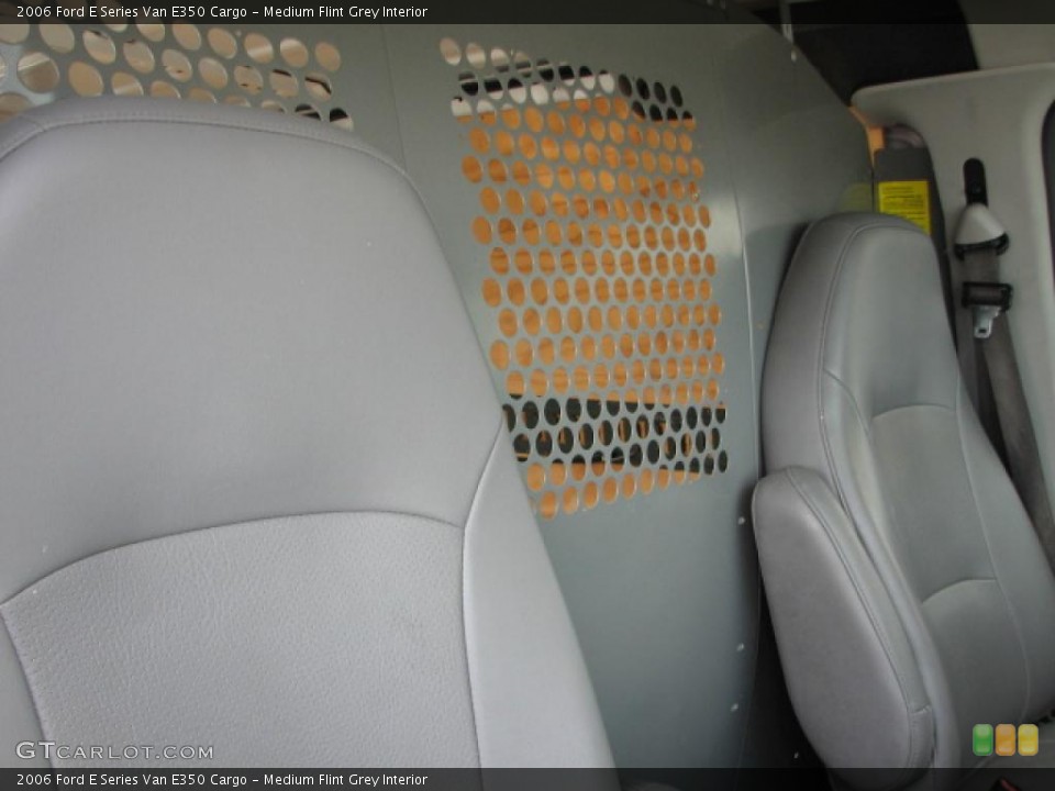 Medium Flint Grey Interior Photo for the 2006 Ford E Series Van E350 Cargo #39762702