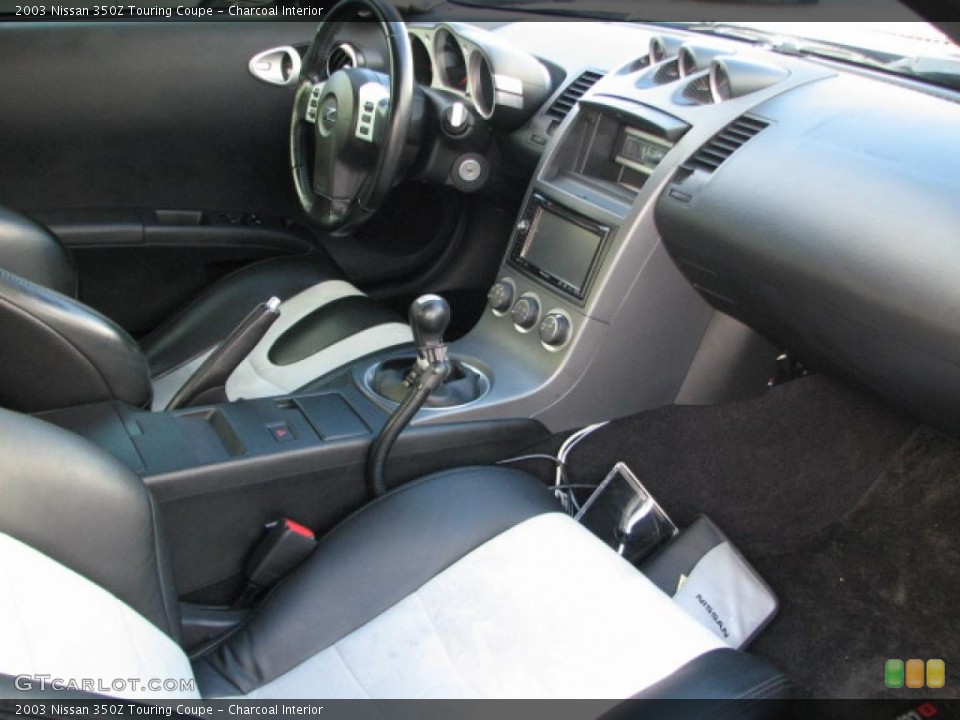 Charcoal Interior Photo for the 2003 Nissan 350Z Touring Coupe #39763558