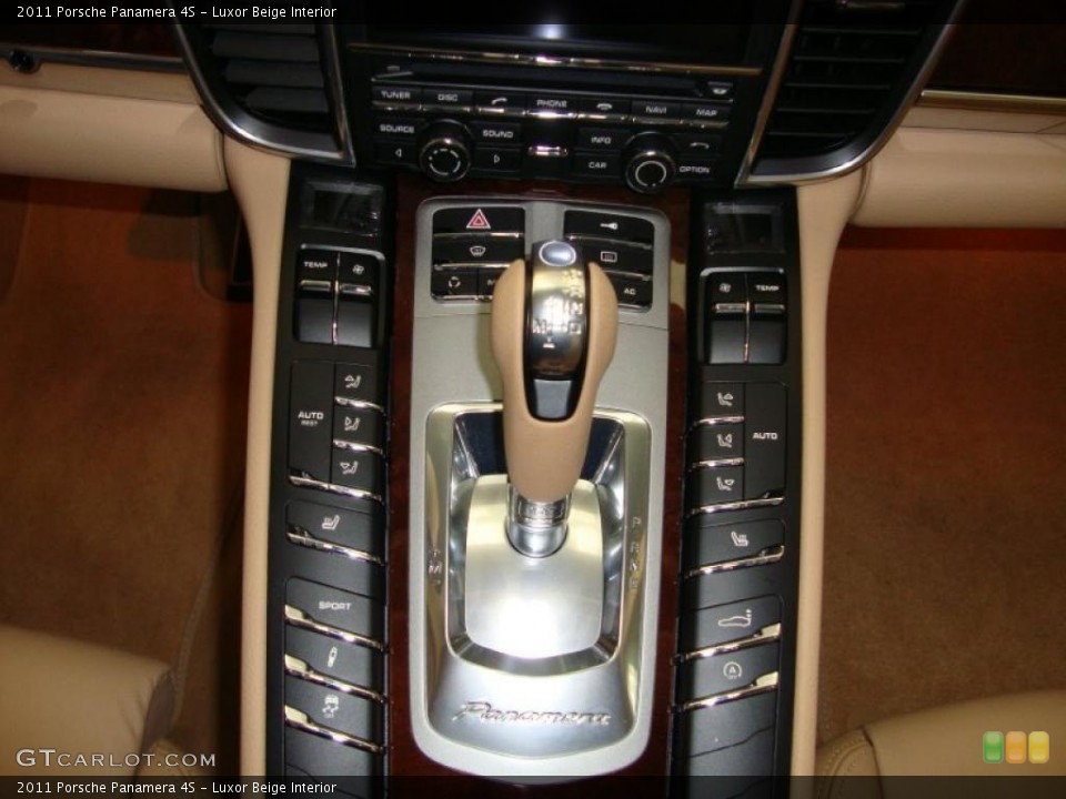 Luxor Beige Interior Transmission for the 2011 Porsche Panamera 4S #39764182