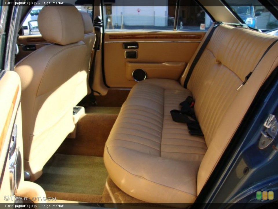 Beige Interior Photo for the 1986 Jaguar XJ XJ6 #39766714