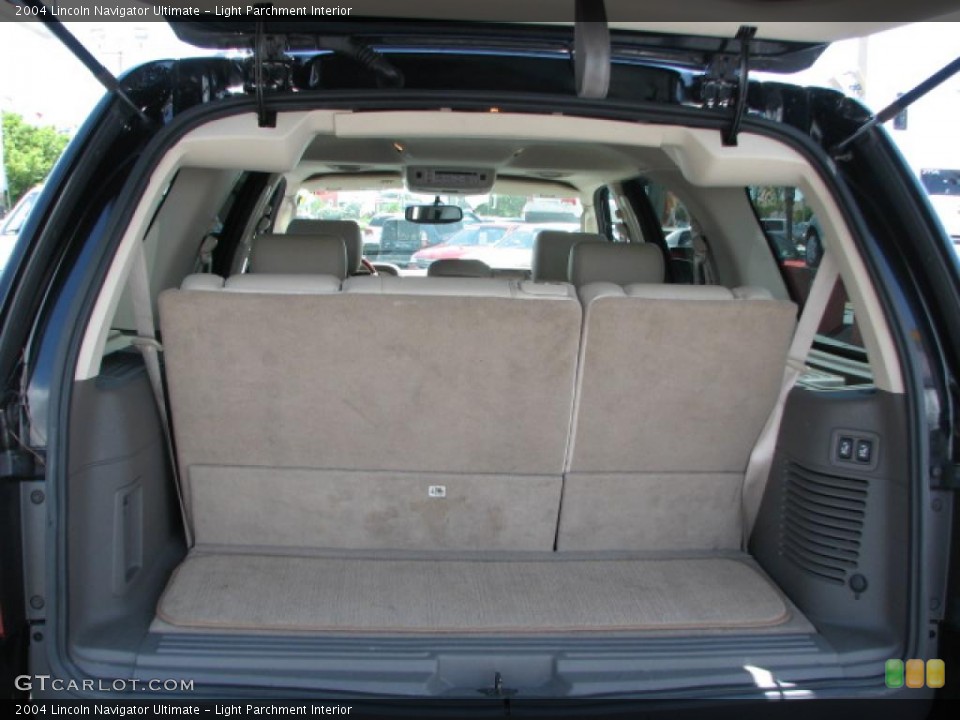 Light Parchment Interior Trunk for the 2004 Lincoln Navigator Ultimate #39767338