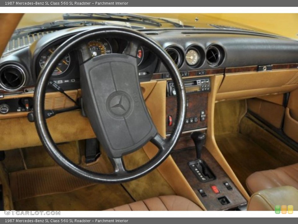 Parchment Interior Dashboard for the 1987 Mercedes-Benz SL Class 560 SL Roadster #39772846