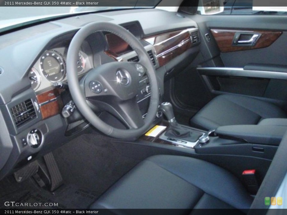 Black Interior Photo for the 2011 Mercedes-Benz GLK 350 4Matic #39776904