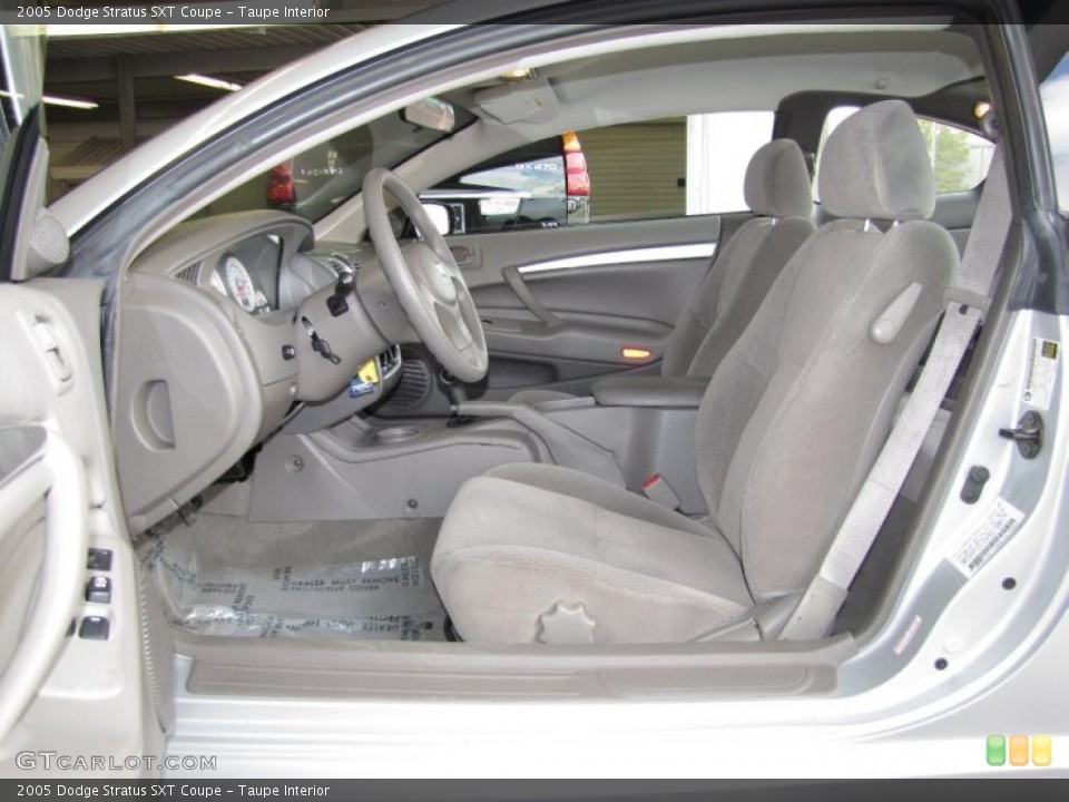 Taupe Interior Photo for the 2005 Dodge Stratus SXT Coupe #39778993