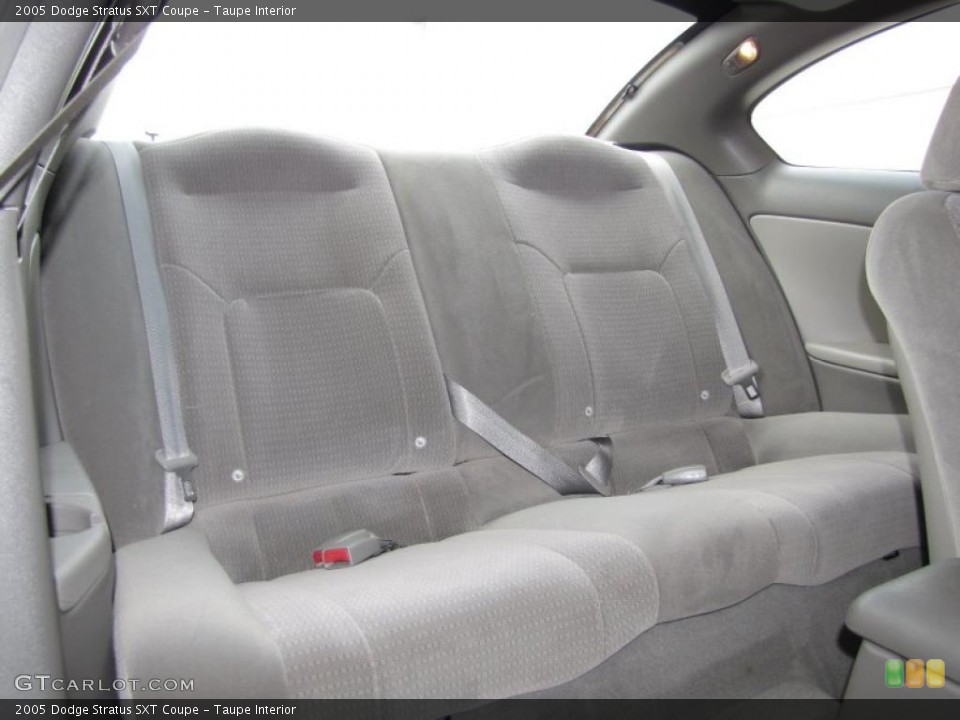 Taupe Interior Photo for the 2005 Dodge Stratus SXT Coupe #39779024