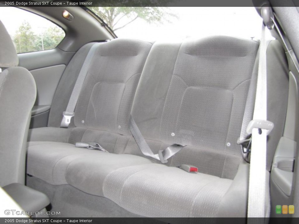 Taupe Interior Photo for the 2005 Dodge Stratus SXT Coupe #39779044