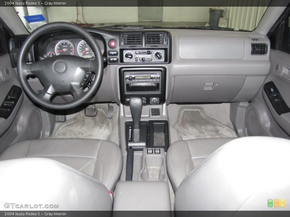 Gray Interior Dashboard for the 2004 Isuzu Rodeo S #39782382