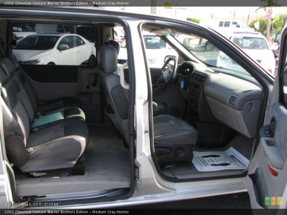 Medium Gray Interior Photo for the 2002 Chevrolet Venture Warner Brothers Edition #39785326