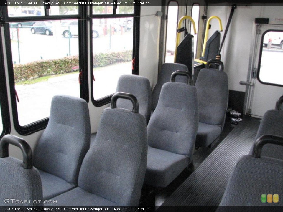 Medium Flint Interior Photo for the 2005 Ford E Series Cutaway E450 Commercial Passenger Bus #39790806